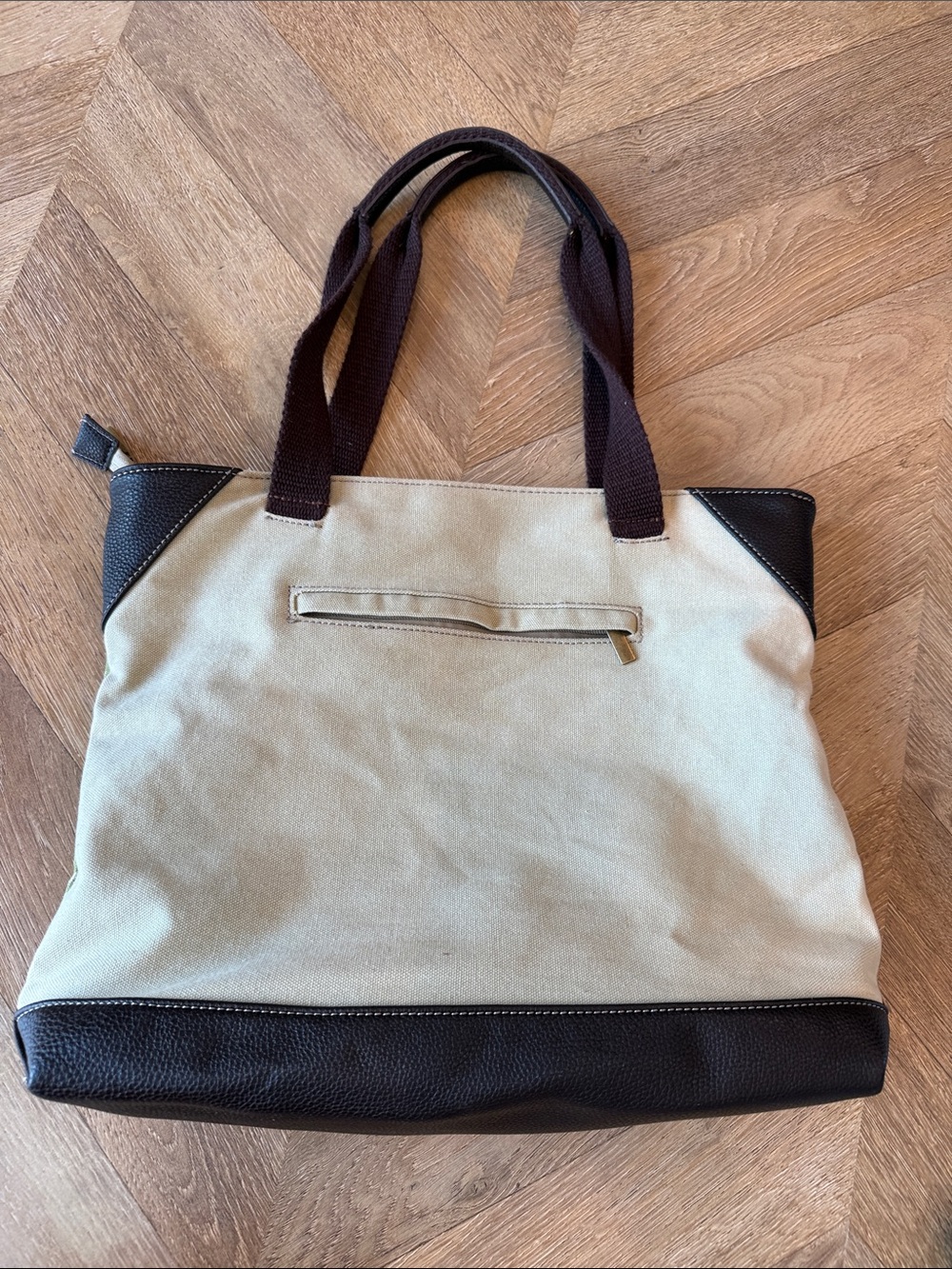 Chala Green and Brown Bear Forest Tote - Picture 3 of 5